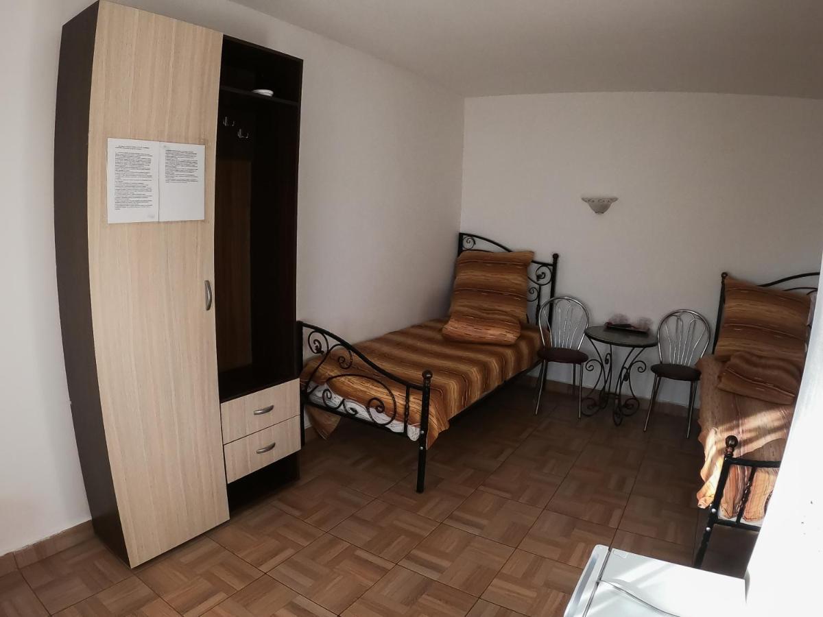 Motel Aris Meridian Piatra Neamţ Buitenkant foto