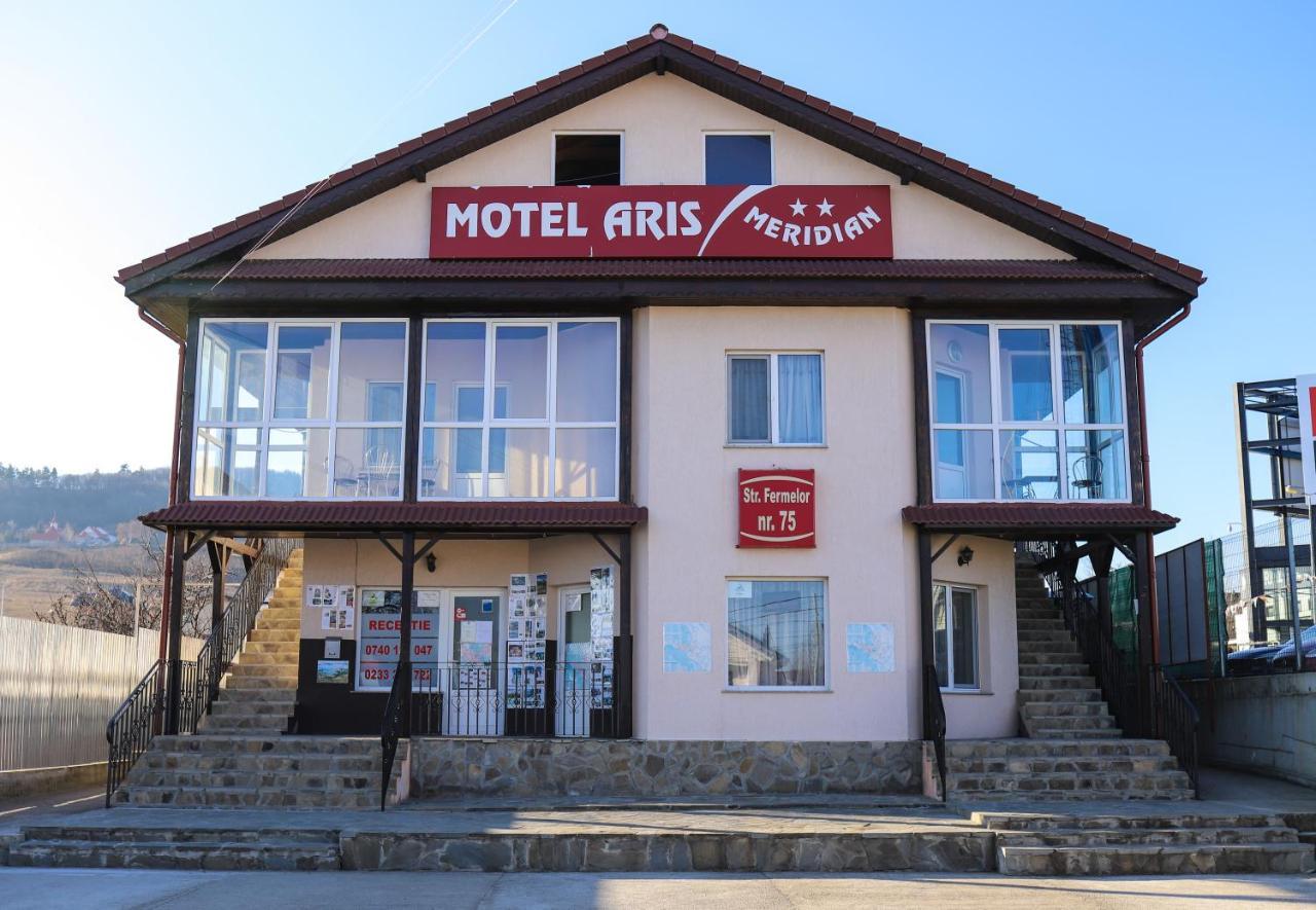 Motel Aris Meridian Piatra Neamţ Buitenkant foto