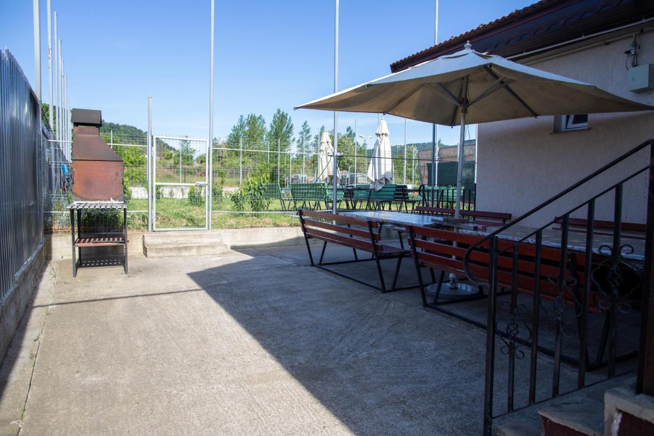 Motel Aris Meridian Piatra Neamţ Buitenkant foto