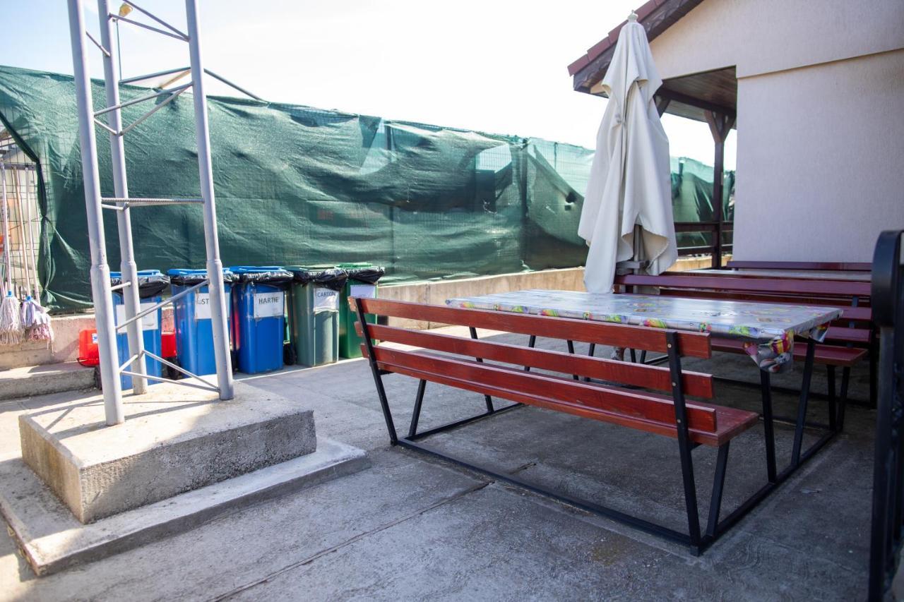 Motel Aris Meridian Piatra Neamţ Buitenkant foto