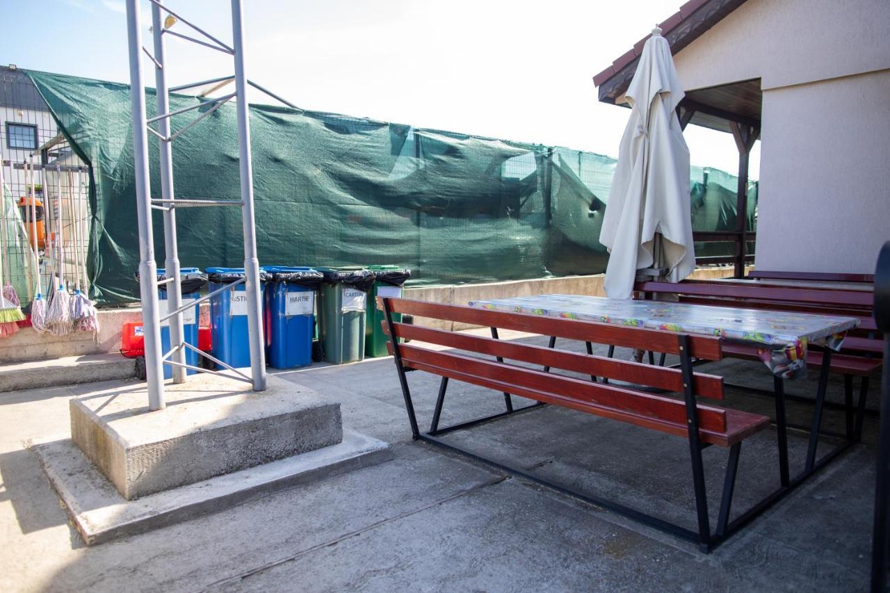 Motel Aris Meridian Piatra Neamţ Buitenkant foto