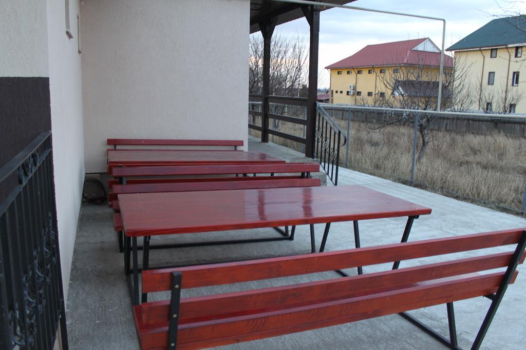 Motel Aris Meridian Piatra Neamţ Buitenkant foto