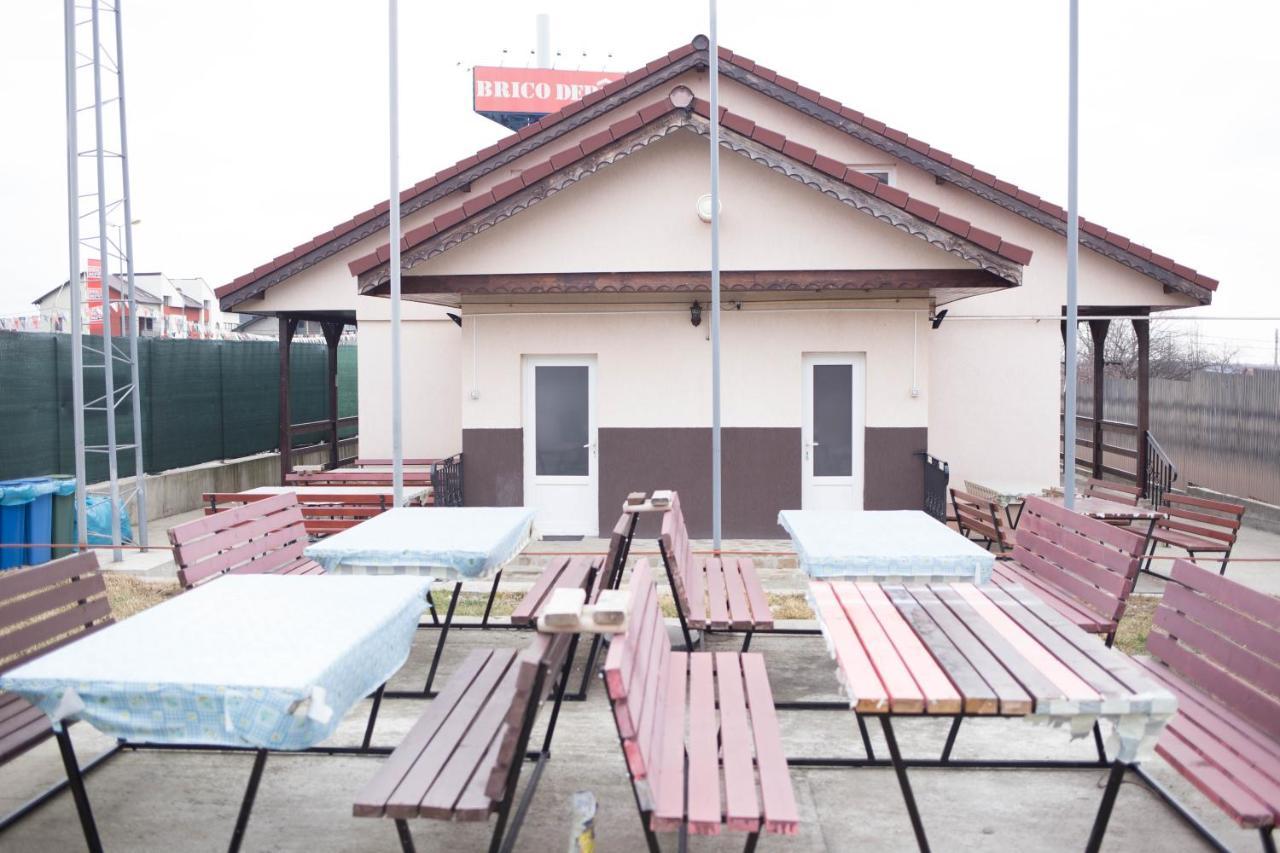 Motel Aris Meridian Piatra Neamţ Buitenkant foto